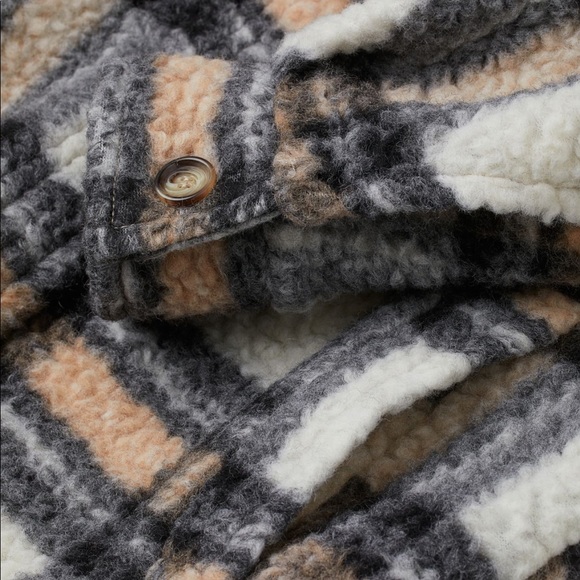 H&M faux shearling shacket - Picture 11 of 12